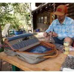 Fishpond TAILWATER FLY TYING KIT -Flugor säljbutik flytying kit bag 7