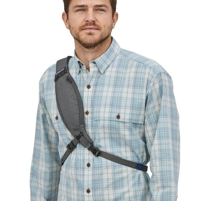 Patagonia Stealth Atom Sling 8L / Forge Grey 5 Patagonia Stealth Atom Sling 8L / Forge Grey - Bild 3