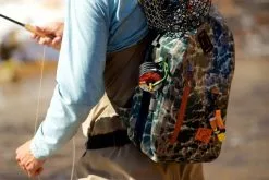 FISHPOND Thunderhead Submersible Sling - Riverbed Camo -Flugor säljbutik thunderheadslingcamo5 reis 1